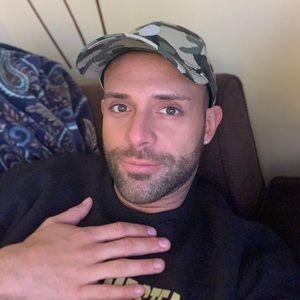 Meet your Posher, Louis